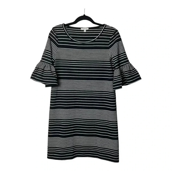 1313. MAX STUDIO BELL HALF SLEEVE SHIFT DRESS STRIPES BLACK/WHITE IN COLOR XSM - Picture 2 of 10